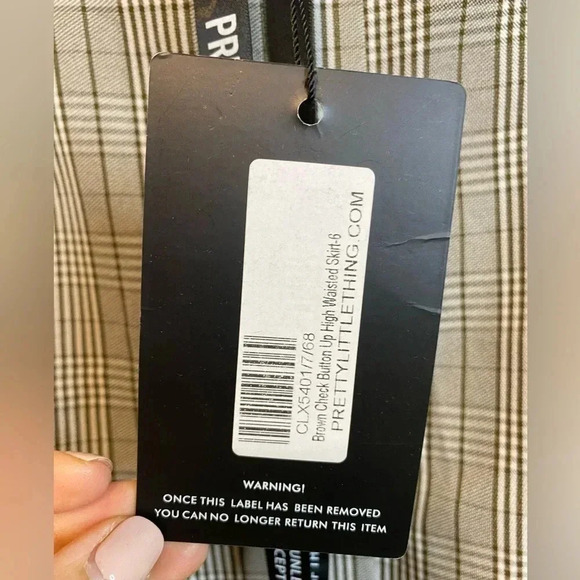 NWTs PrettyLittleThing - high waisted mini skirt -Sz 2 - Picture 5 of 5